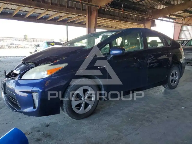 2013 Toyota PRIUS фото