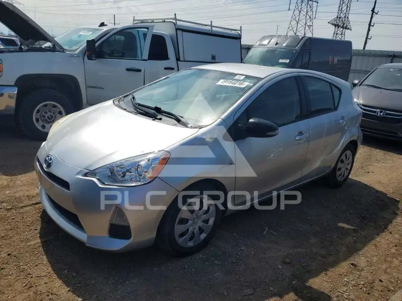 2013 Toyota PRIUS фото