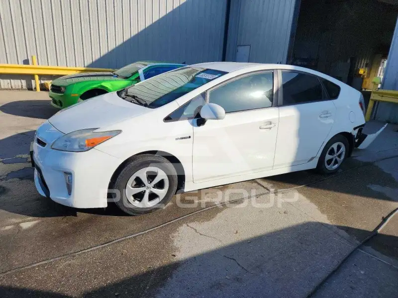 2013 Toyota PRIUS фото