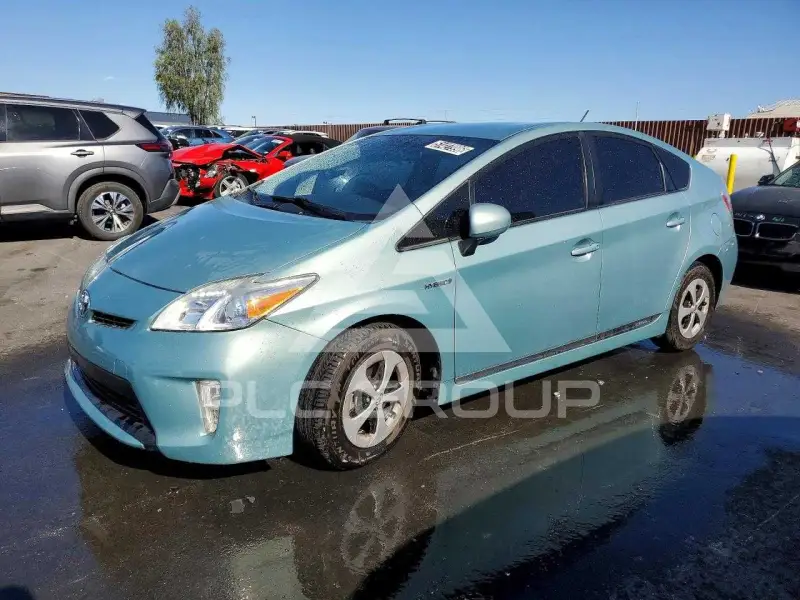 2013 Toyota PRIUS фото