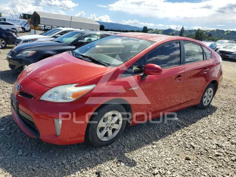 2013 Toyota PRIUS фото
