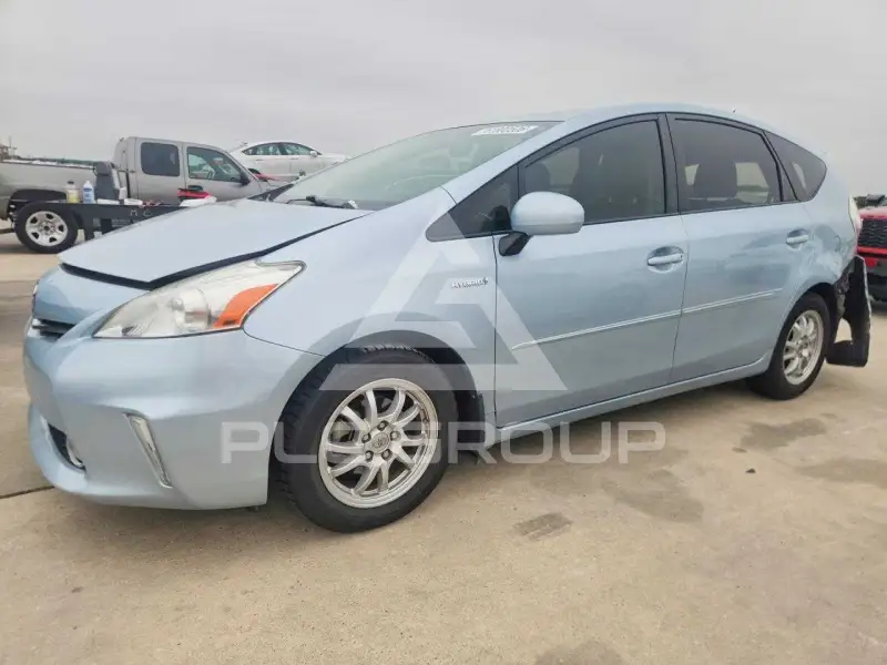 2013 Toyota PRIUS фото