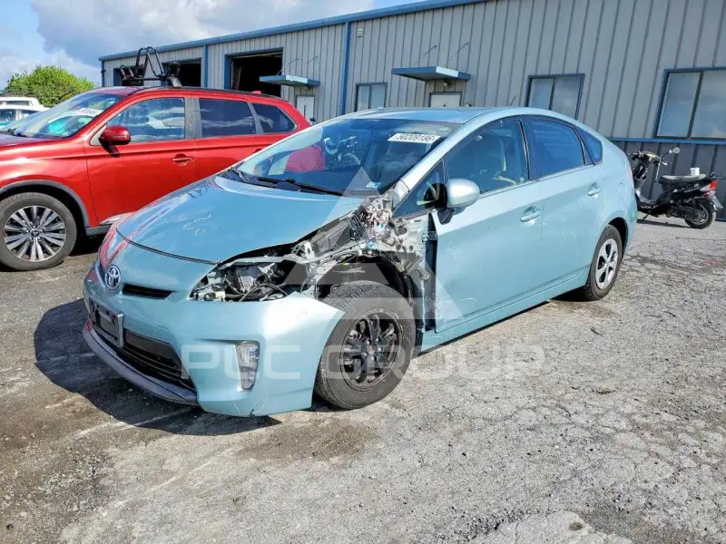 2013 Toyota PRIUS photo