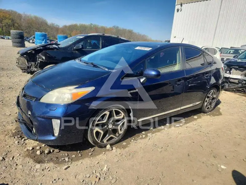 2013 Toyota PRIUS фото