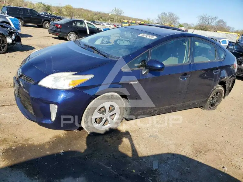 2013 Toyota PRIUS фото