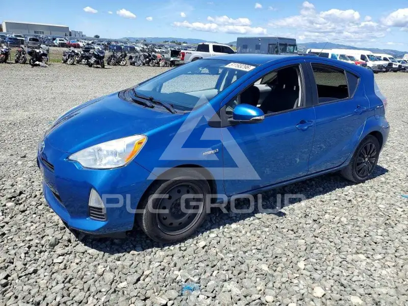 2013 Toyota PRIUS фото