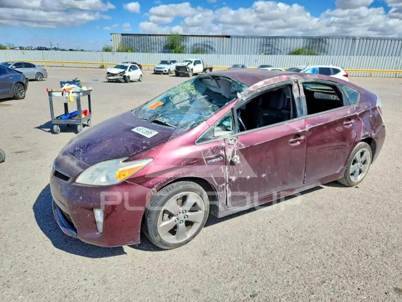 2013 Toyota PRIUS фото