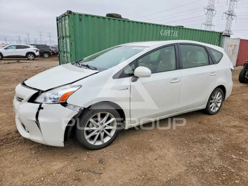 2013 Toyota PRIUS фото