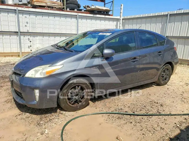 2013 Toyota PRIUS фото