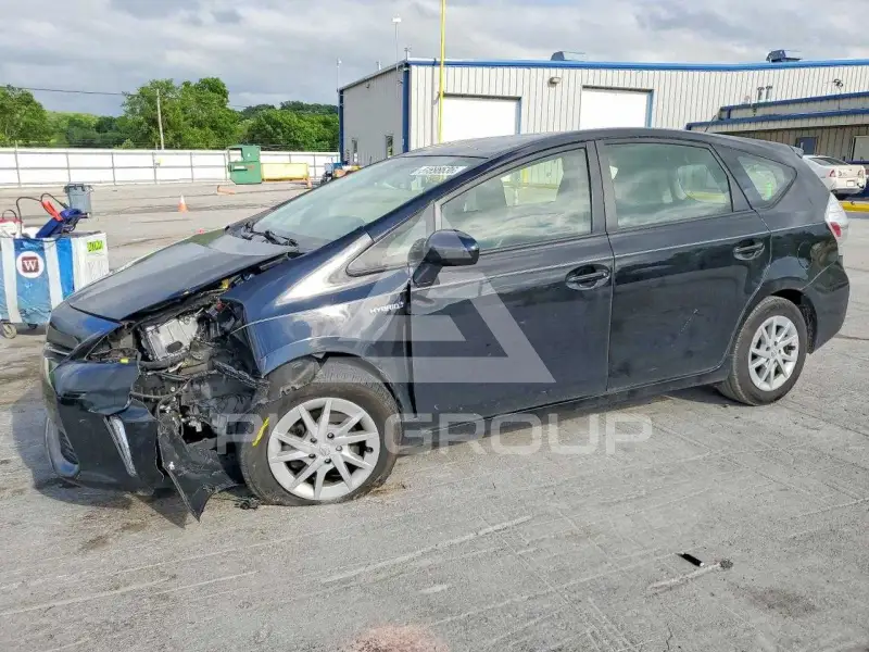 2013 Toyota PRIUS фото