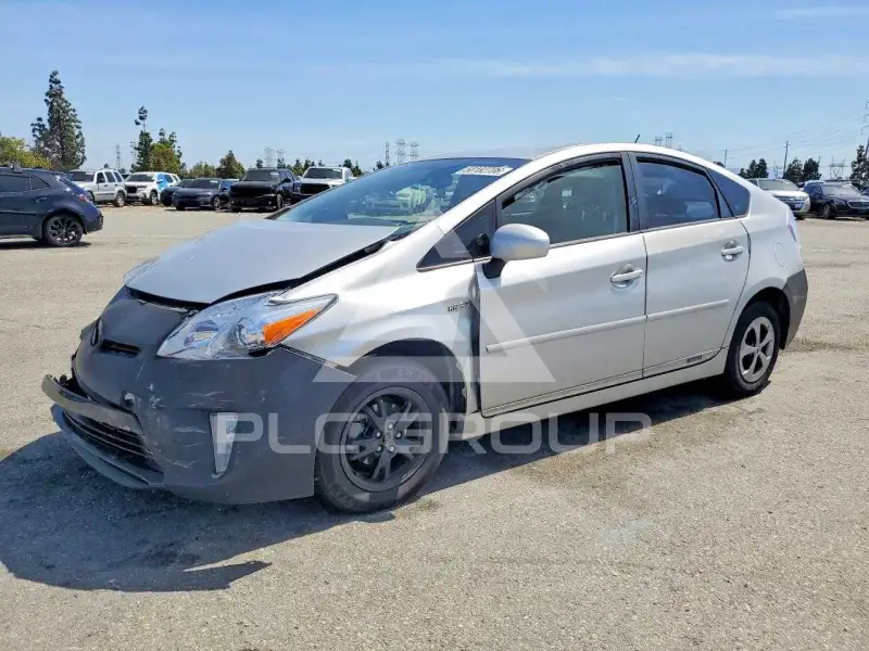 2013 Toyota PRIUS фото