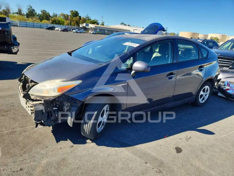 2013 Toyota PRIUS фото