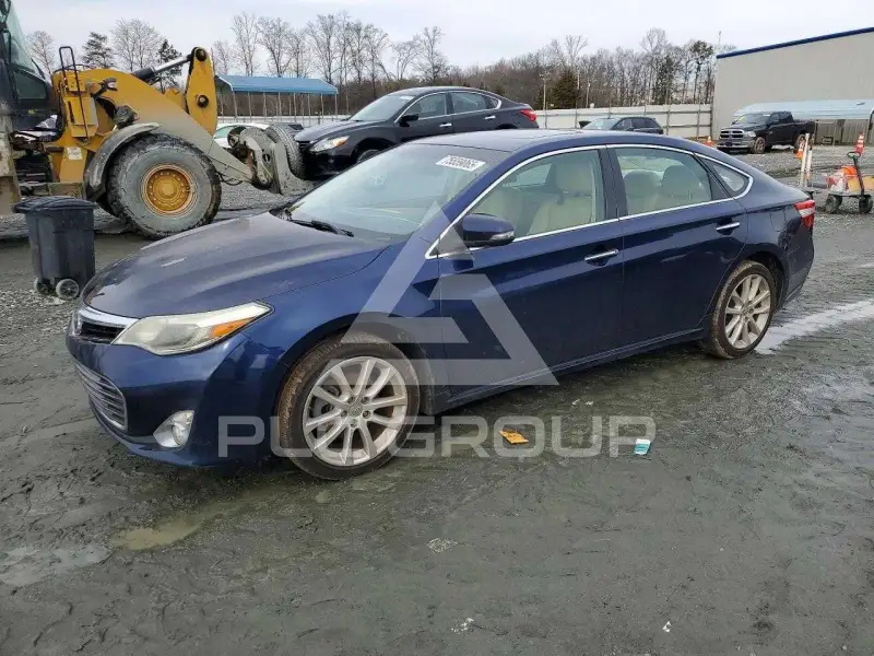 2013 Toyota AVALON фото