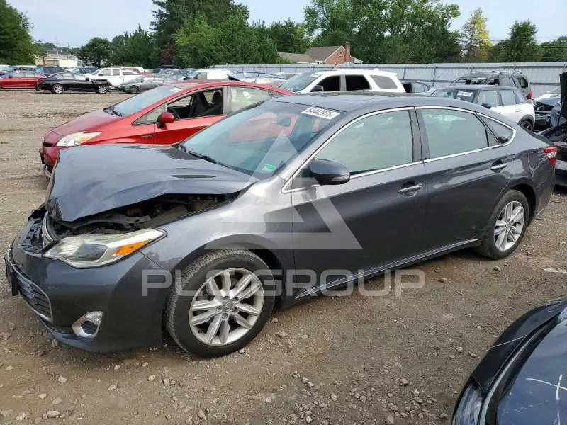 2013 Toyota AVALON фото