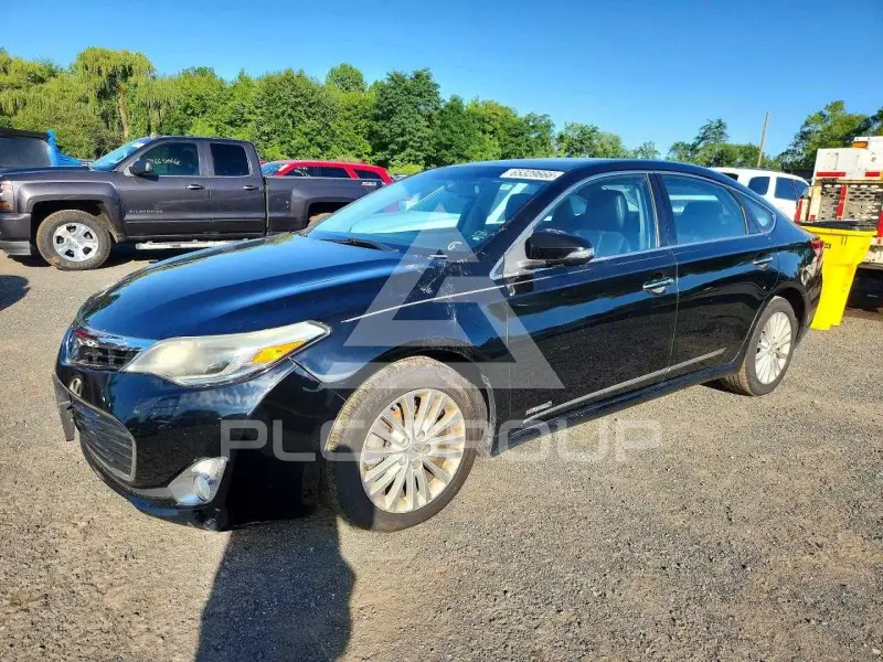 2013 Toyota AVALON photo