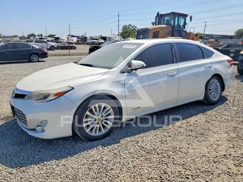 2013 Toyota AVALON фото