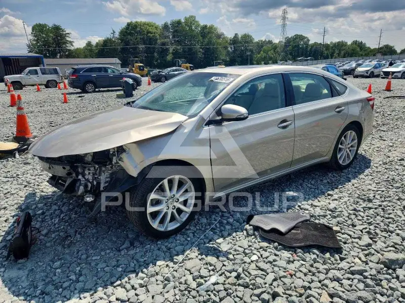 2013 Toyota AVALON фото