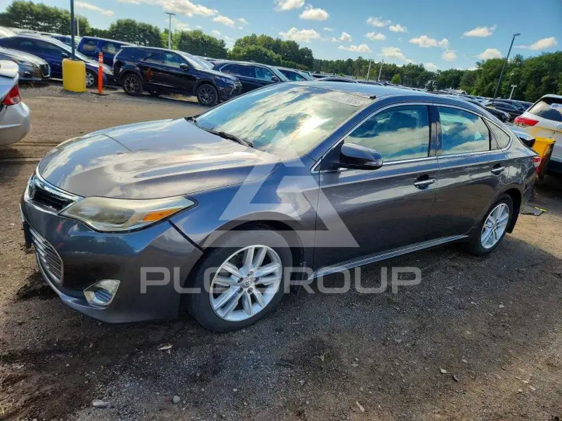 2013 Toyota AVALON photo