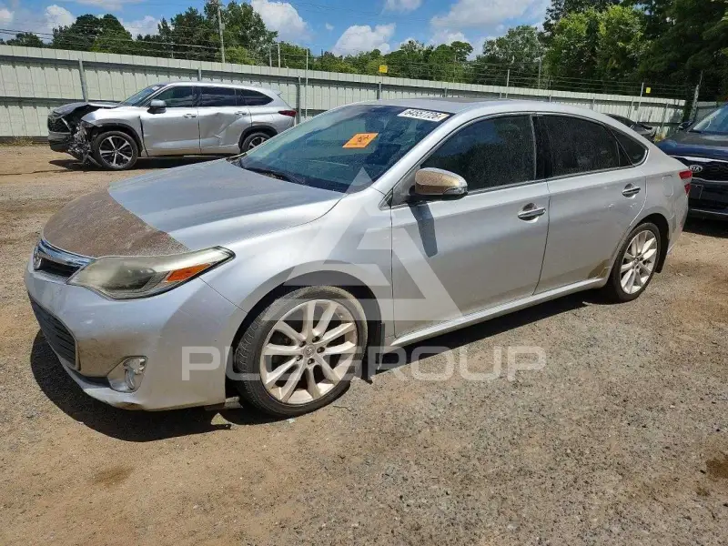 2013 Toyota AVALON photo