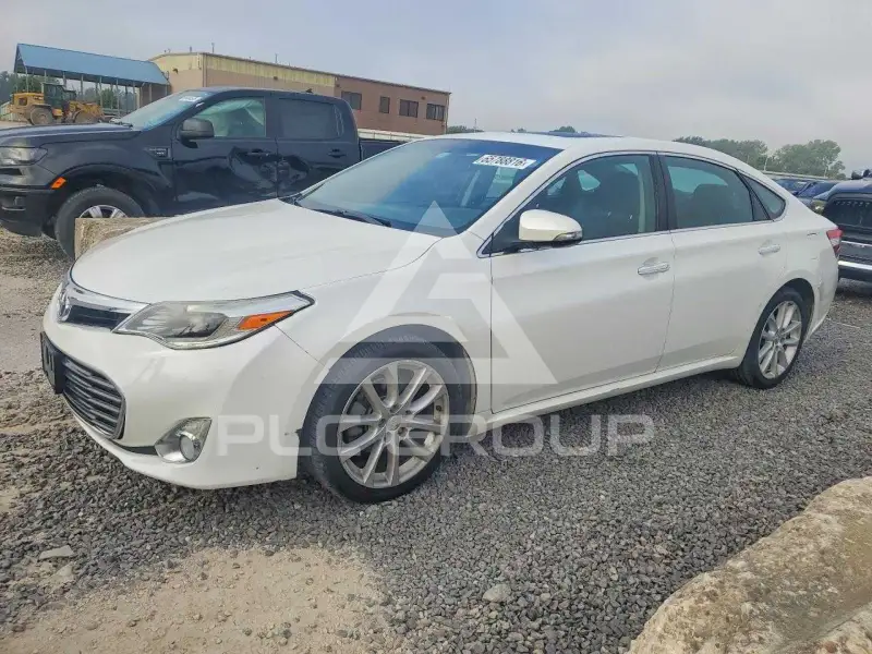 2013 Toyota AVALON фото