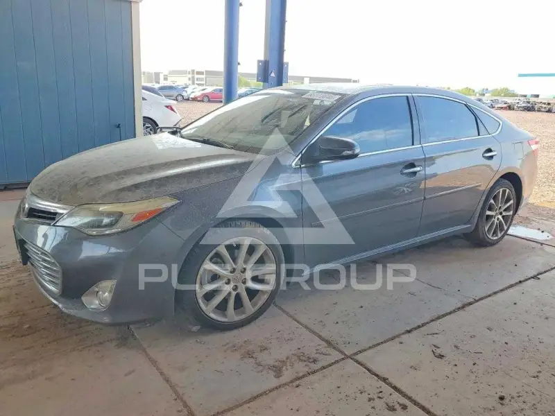 2013 Toyota AVALON photo