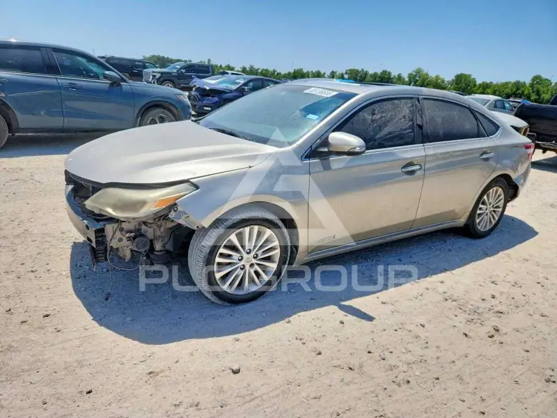 2013 Toyota AVALON фото