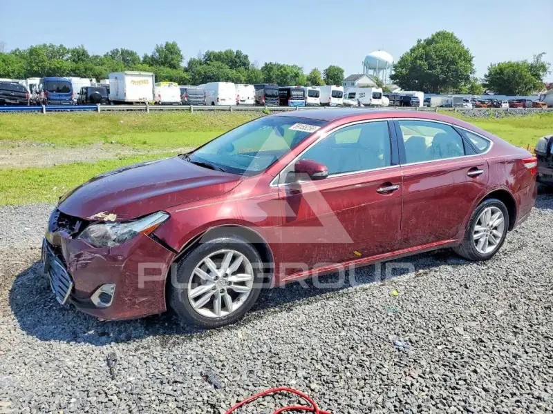 2013 Toyota AVALON фото