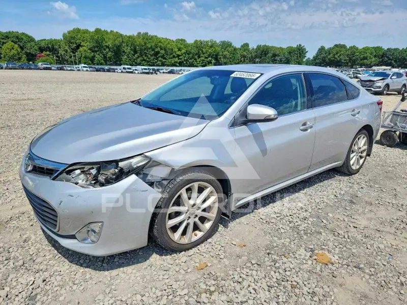 2013 Toyota AVALON фото