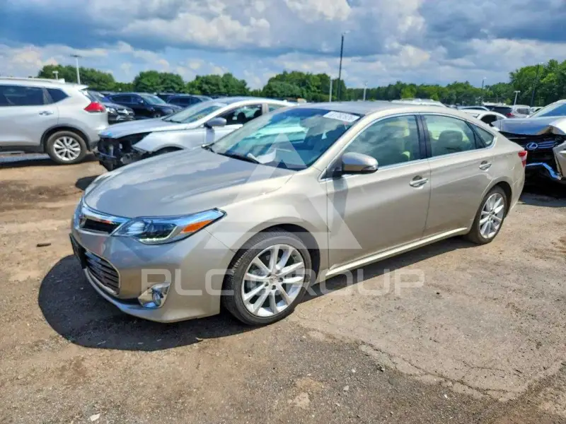 2013 Toyota AVALON фото