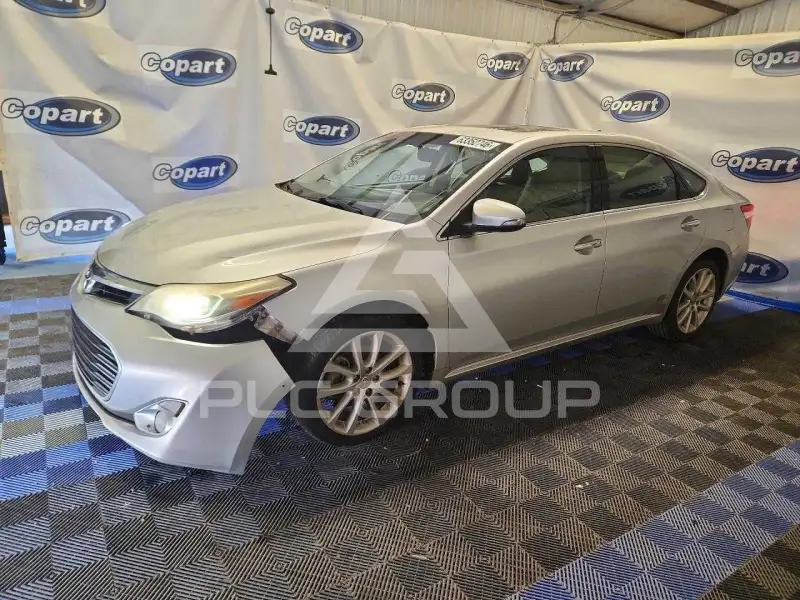 2013 Toyota AVALON фото
