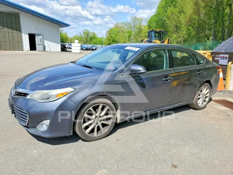2013 Toyota AVALON фото