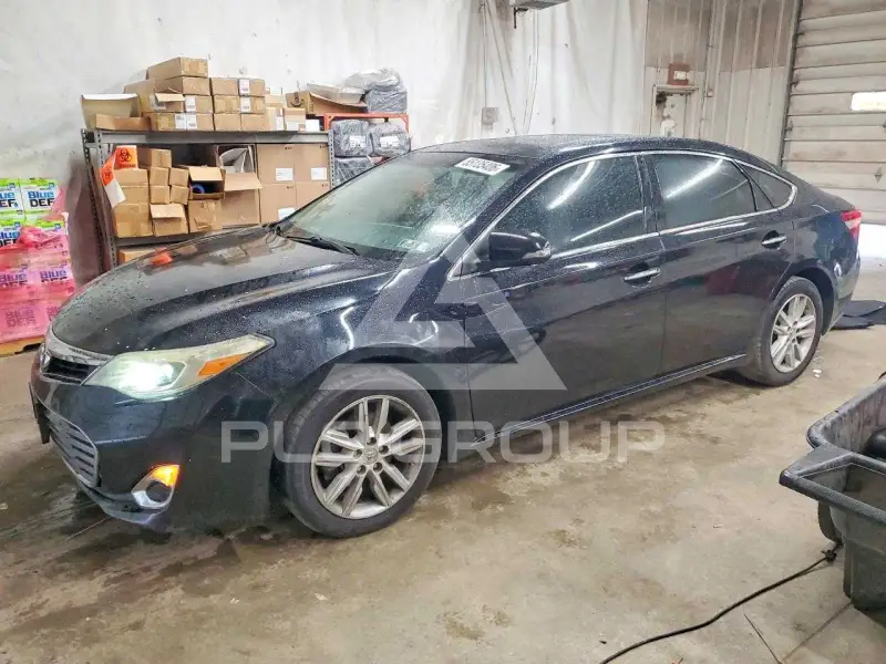 2013 Toyota AVALON фото
