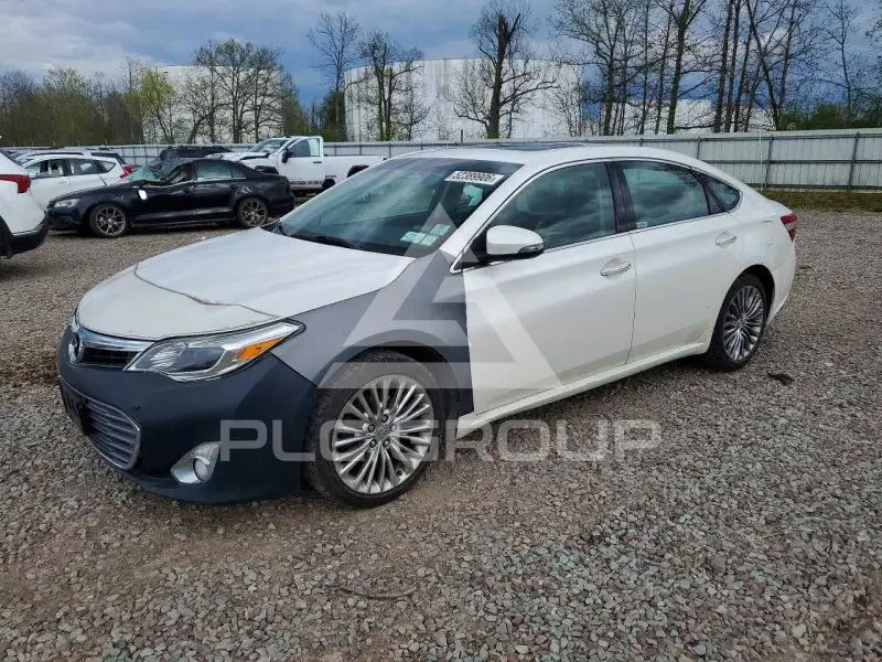 2013 Toyota AVALON photo