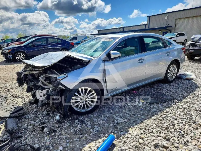 2013 Toyota AVALON фото