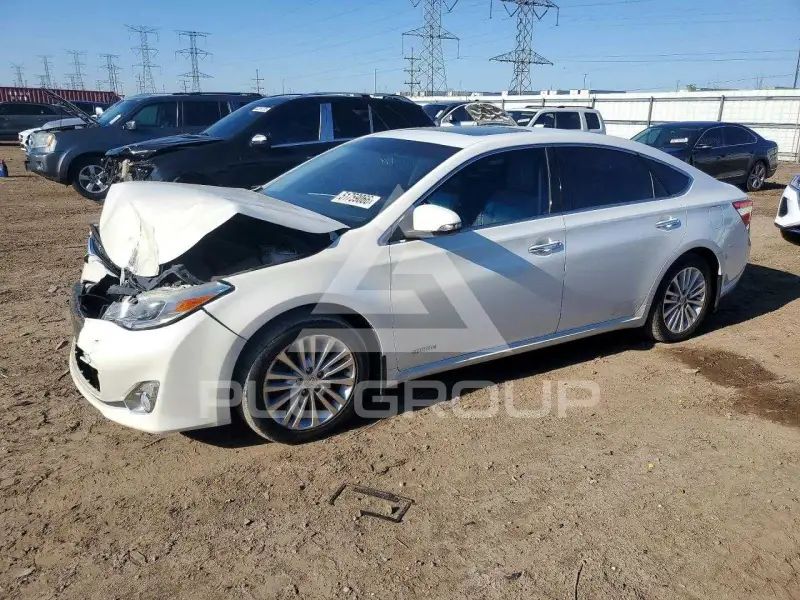 2013 Toyota AVALON фото