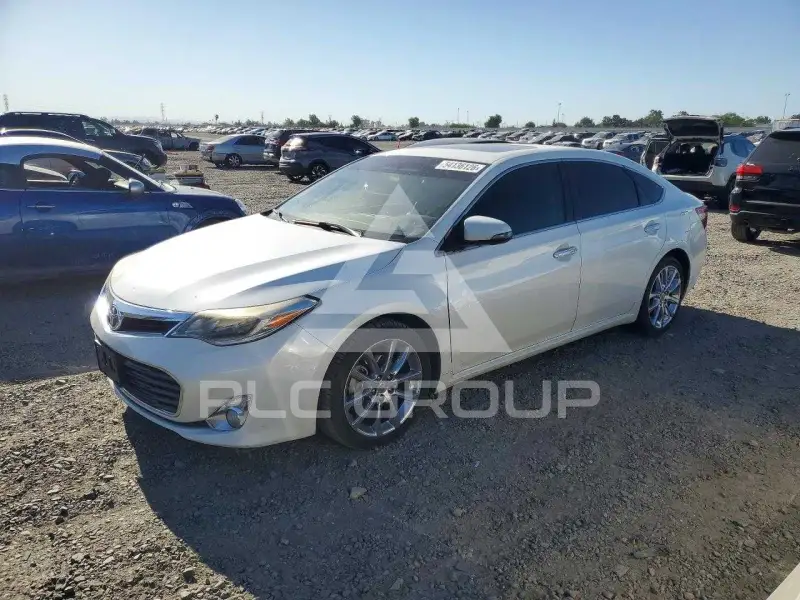 2013 Toyota AVALON фото