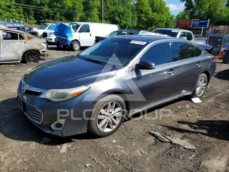 2013 Toyota AVALON фото