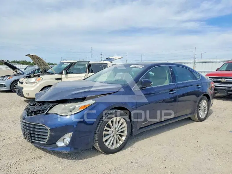 2013 Toyota AVALON photo