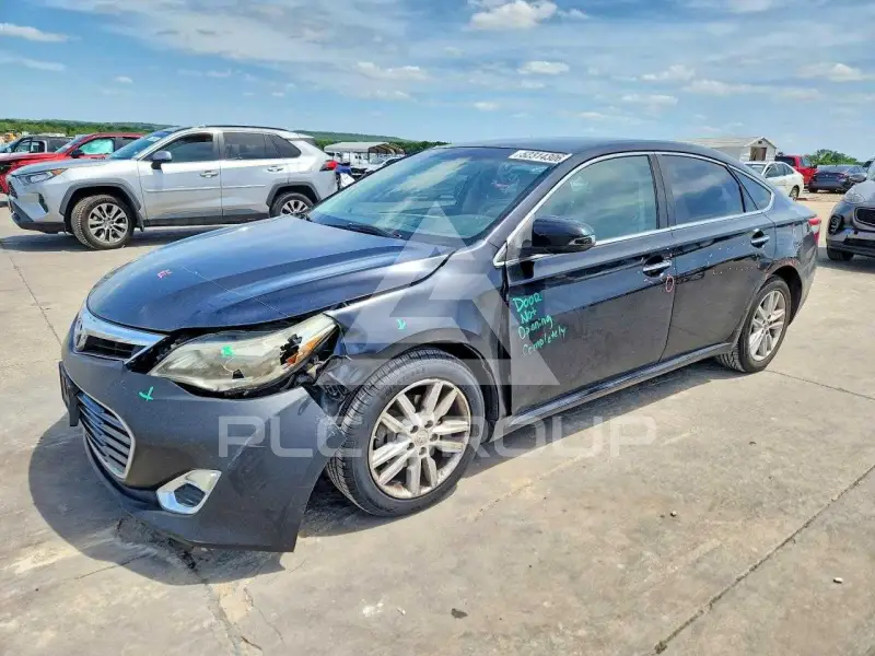 2013 Toyota AVALON фото