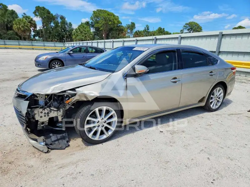 2013 Toyota AVALON фото