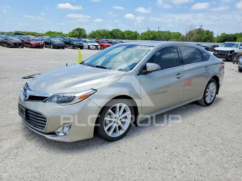 2013 Toyota AVALON фото