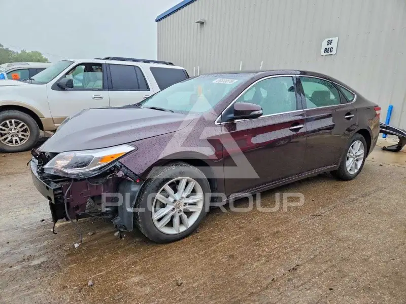 2013 Toyota AVALON photo