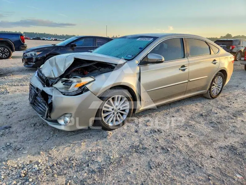 2013 Toyota AVALON photo
