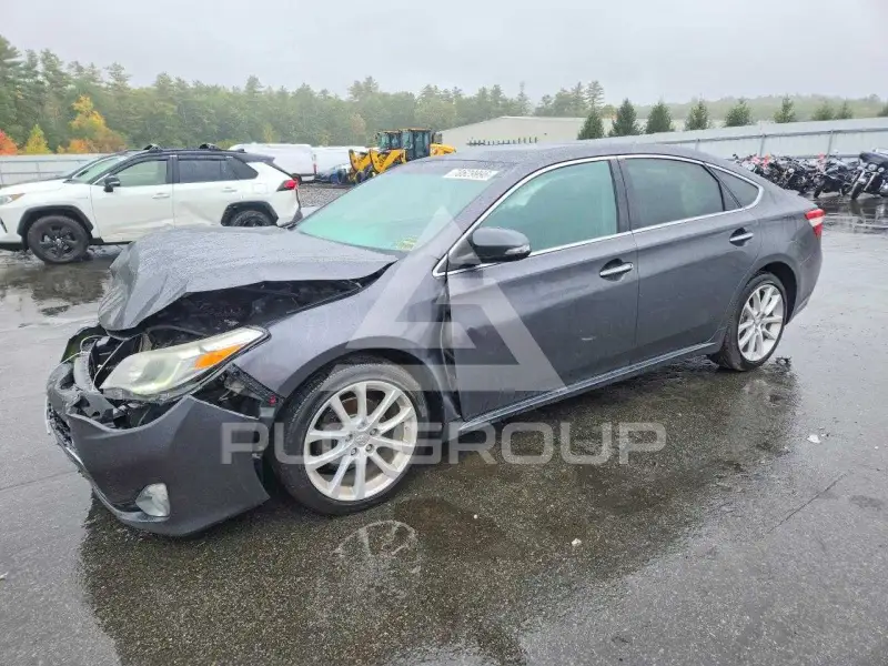 2013 Toyota AVALON photo