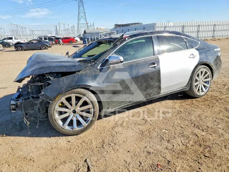 2013 Toyota AVALON photo