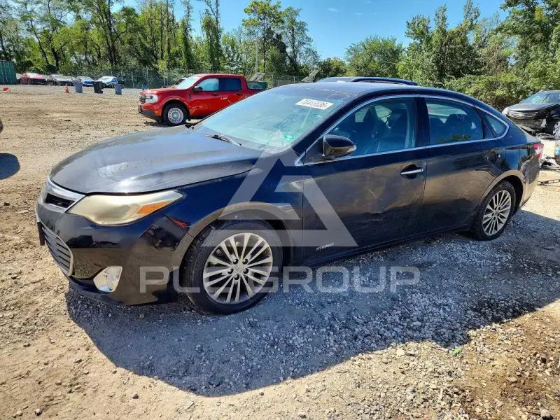 2013 Toyota AVALON фото