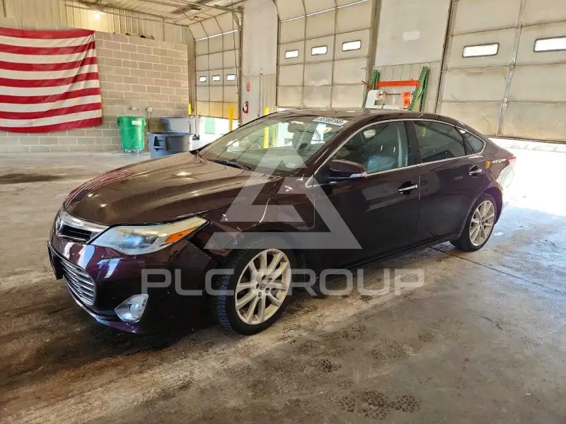 2013 Toyota AVALON фото
