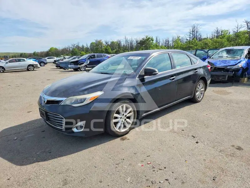 2013 Toyota AVALON фото