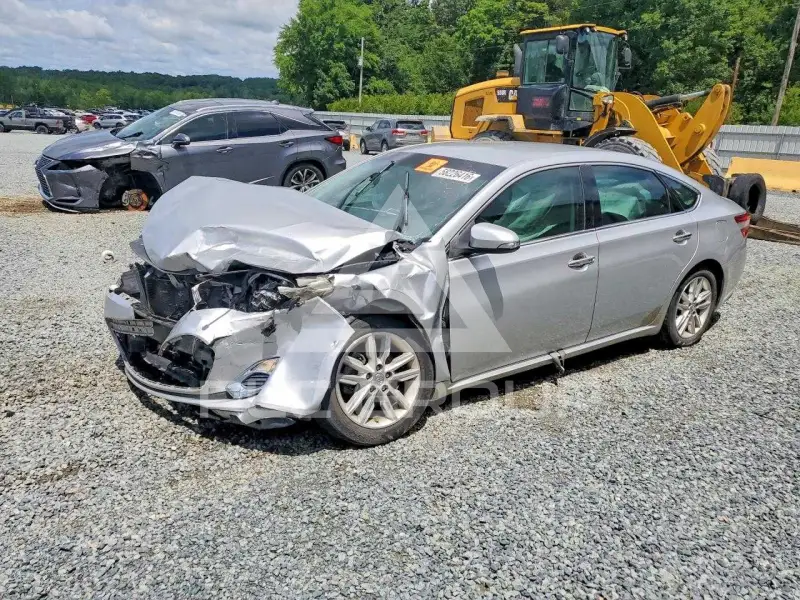 2013 Toyota AVALON фото