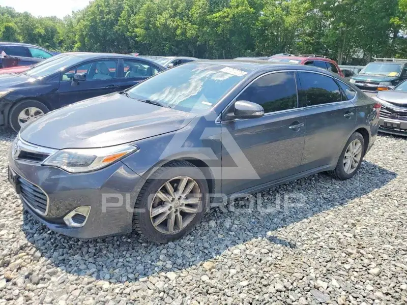 2013 Toyota AVALON фото
